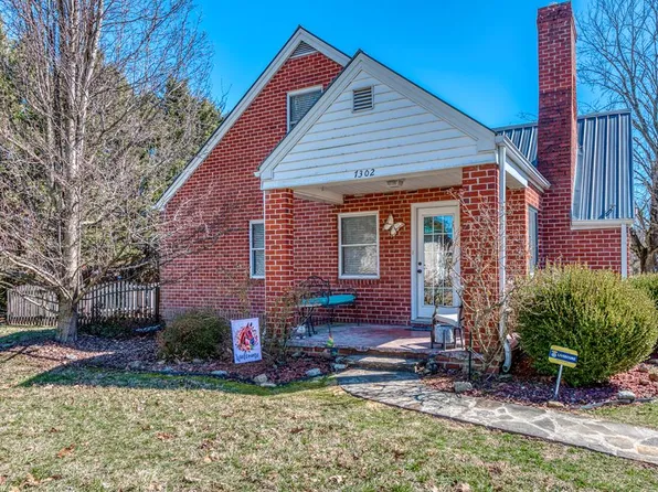 1302 Old Stage Rd, Chilhowie, VA 24319