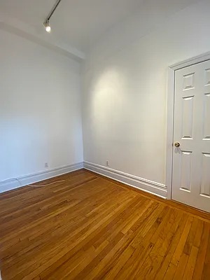 Rented by Landmark Resources | media 9