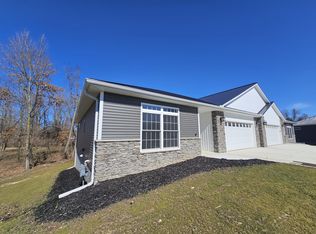 233 Auseon Ct, Hillsdale, MI 49242