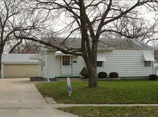 1225 E 33rd Ct, Des Moines, IA 50317