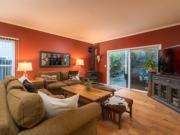 4th image of 405 Marin Oaks Dr