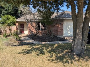109 Vivian Dr, Waxahachie, TX 75165