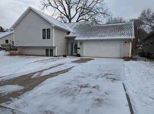 2110 J St, Iowa City, IA 52240