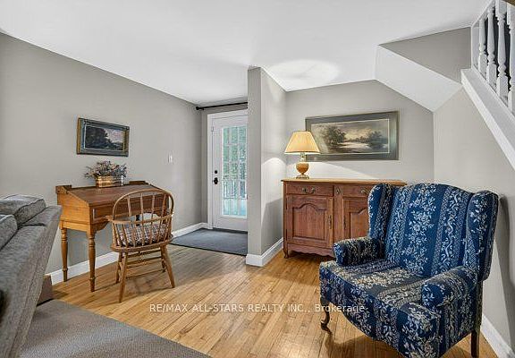 4th image of 421 Hayes Line