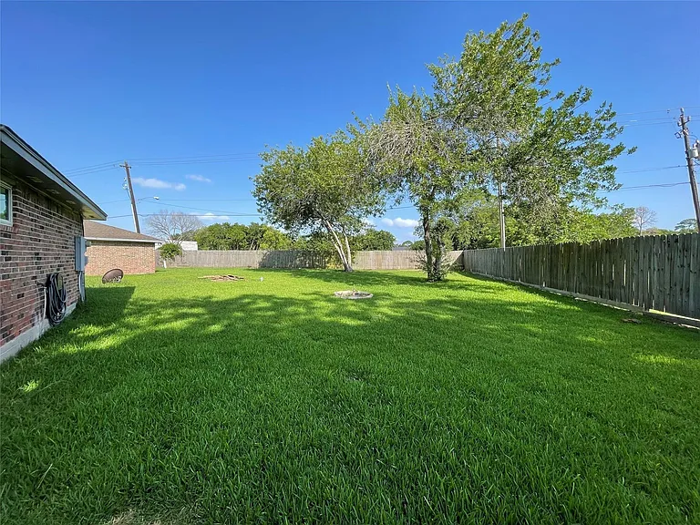 16510 Oxnard Ln — Photo 33