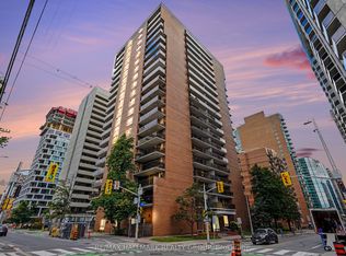 475 Laurier Ave W #403, Ottawa, ON K1R 7X1