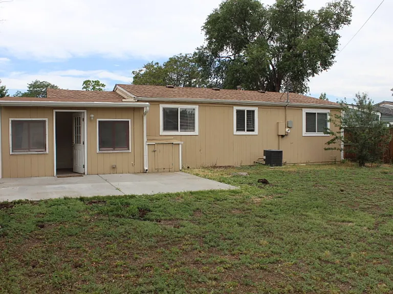 7496 Locust St — Photo 20