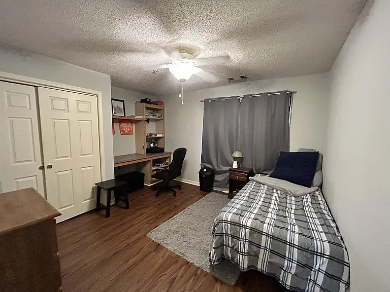 1601 Harts Ridge Dr — Photo 7