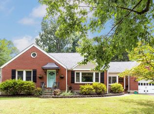 3232 Cross Bill Rd, Audubon Park, KY 40213