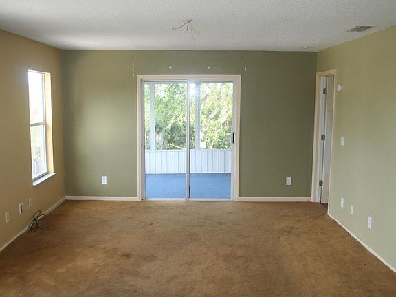 3rd image of 3350 Williams Ave