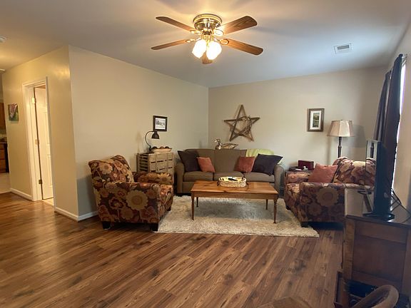 5th image of 204 N 2nd Ave #204