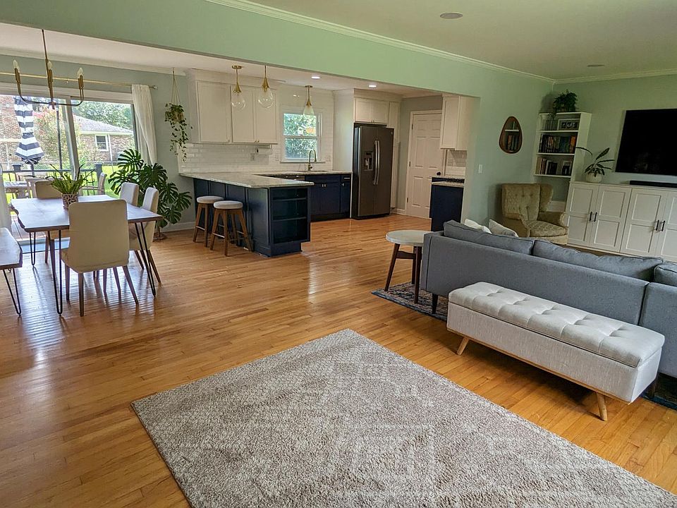 Open-space Living, Dining & Kitchen