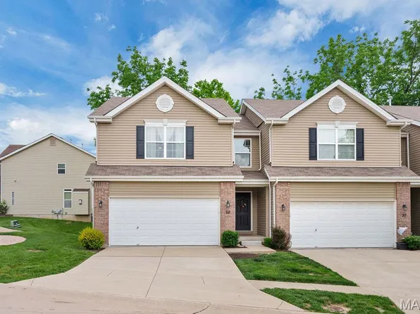 28 Loris Ln, Saint Charles, MO 63303