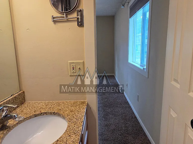 2609 25th St NW — Photo 42