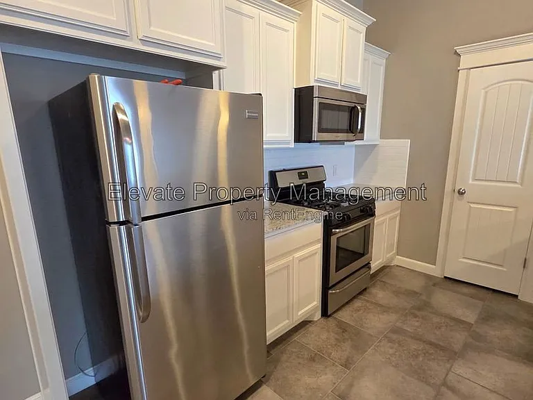2210 Starwood Way — Photo 7
