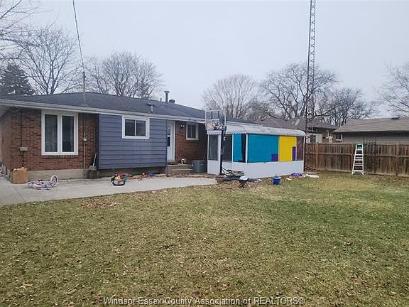 5th image of 3970 Lennon Ct
