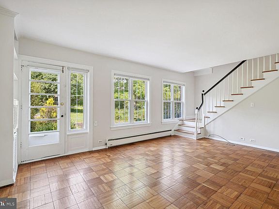 4th image of 1705 Preston Rd