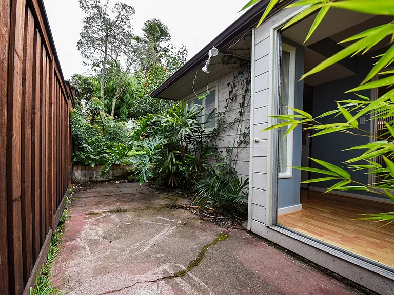 4232 Laguna Ave — Photo 8