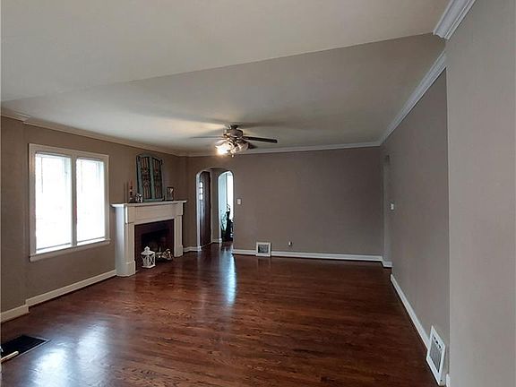 4th image of 520 N Pleasant St