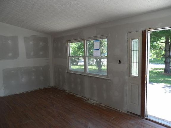 4th image of 1644 Dundee Ct