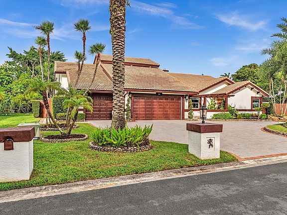 3rd image of 386 NW 111th Avenue