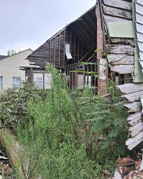2nd image of 231 N Dunleith Ave