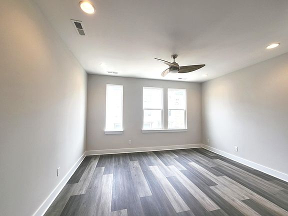 5th image of 618 W End Dr
