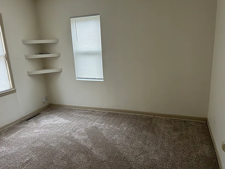 808 N Sheridan St — Photo 7