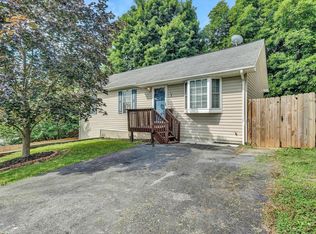 716 Normandy St NE, Roanoke, VA 24012