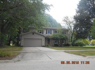 921 Sarasota Ln, Crystal Lake, IL 60014