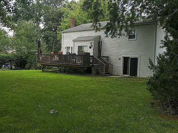 2nd image of 6 Roslyn Dr