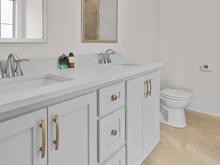 393 Frontier Dr — Photo 14