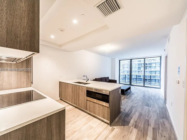 801 S Miami Ave #2707 — Photo 2