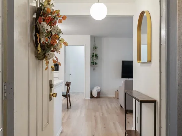 355 S Los Robles Ave Unit 112, Pasadena, CA 91101