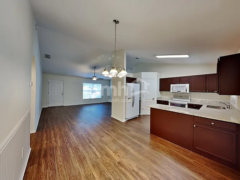 331 Valley Edge Dr — Photo 6