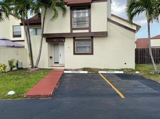 591 NW 99th Ct, Miami, FL 33172