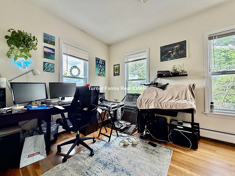 38 Bond St #22 — Photo 8
