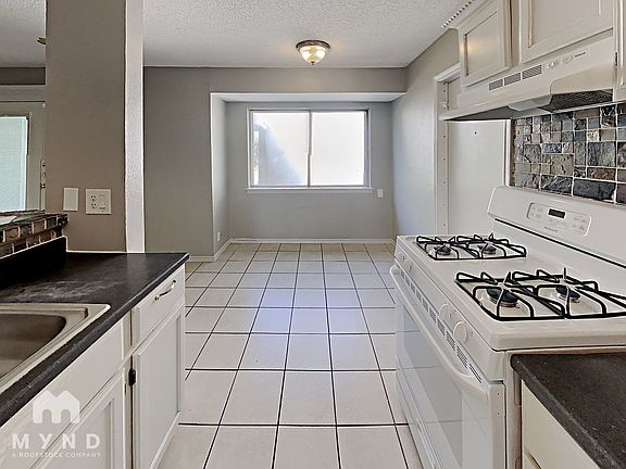 5th image of 1203 Picardie Dr