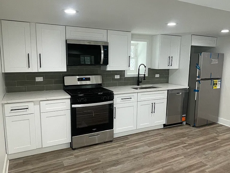 4135 N Monticello Ave #G — Photo 1