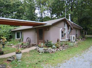 9706 Mountain Rd, Grantville, PA 17028