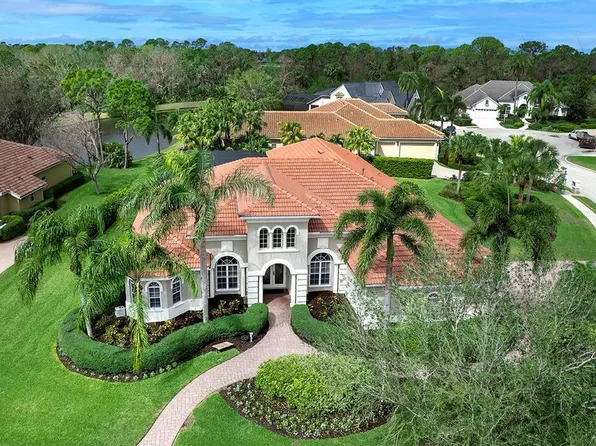 7934 Royal Birkdale Cir, Lakewood Ranch, FL 34202