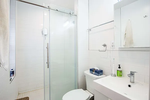 Rented by Nooklyn NYC LLC | media 19
