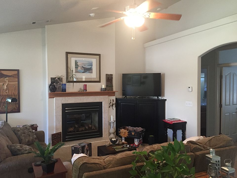 2nd image of 3469 Nathan Dr