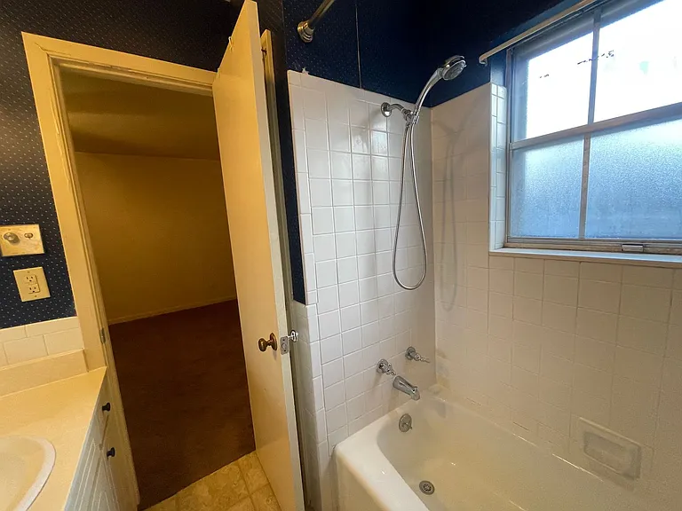 3820 Fairfield Ave #37 — Photo 17