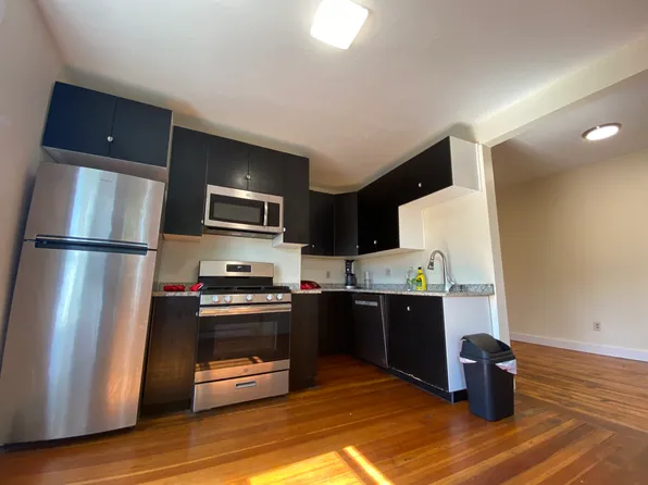 66 Pleasant St APT 3, Cambridge, MA 02139