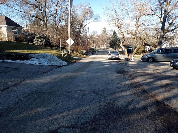 5th image of 15 Hillcrest Ave