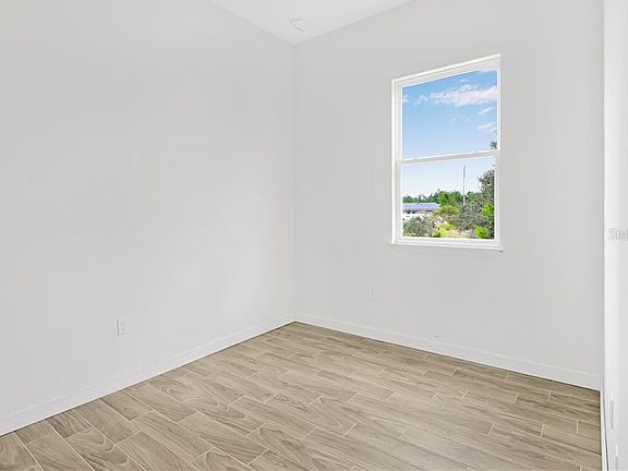 4th image of 169 Violet Ct