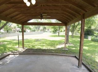 3241 SW 33rd Ct, Topeka, KS 66614