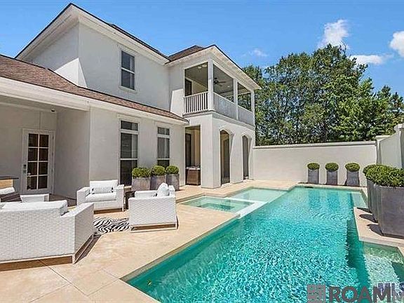 2nd image of 6524 Audubon Sq