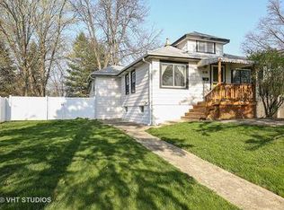 106 S Adams St, Westmont, IL 60559